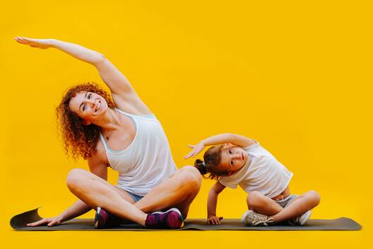 Photo de yoga en famille
