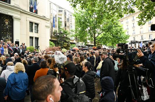 Photo de rassemblement républicain courbevoie