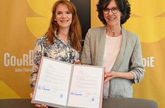 Photo de Signature de la première convention de partenariat avec l’association les Acteurs du Développement Durable de Courbevoie (ADDC)