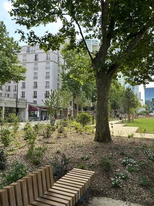 Photo de l'avenue Gambetta à Courbevoie à la fin de la première phase des travaux.