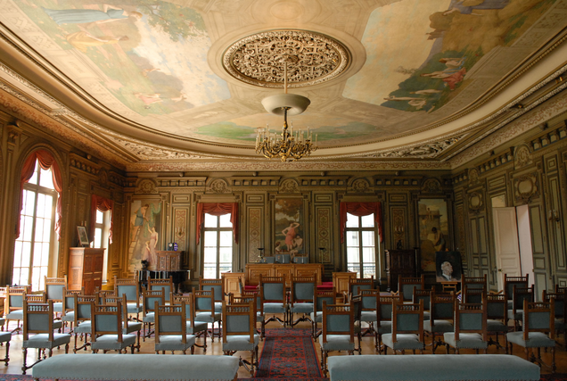 Chasse aux œufs à Courbevoie - salle des mariages