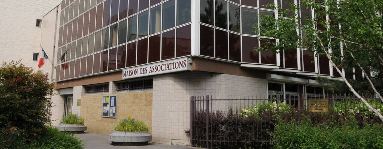 Photo de la façade de la maison des associations 