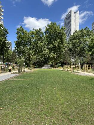 Photo de l'avenue Gambetta à Courbevoie à la fin de la première phase des travaux.Photo de l'avenue Gambetta à Courbevoie à la fin de la première phase des travaux.