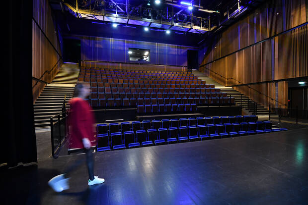 CENTRE EVENEMENTIEL SALLE BLEUE COURBEVOIE