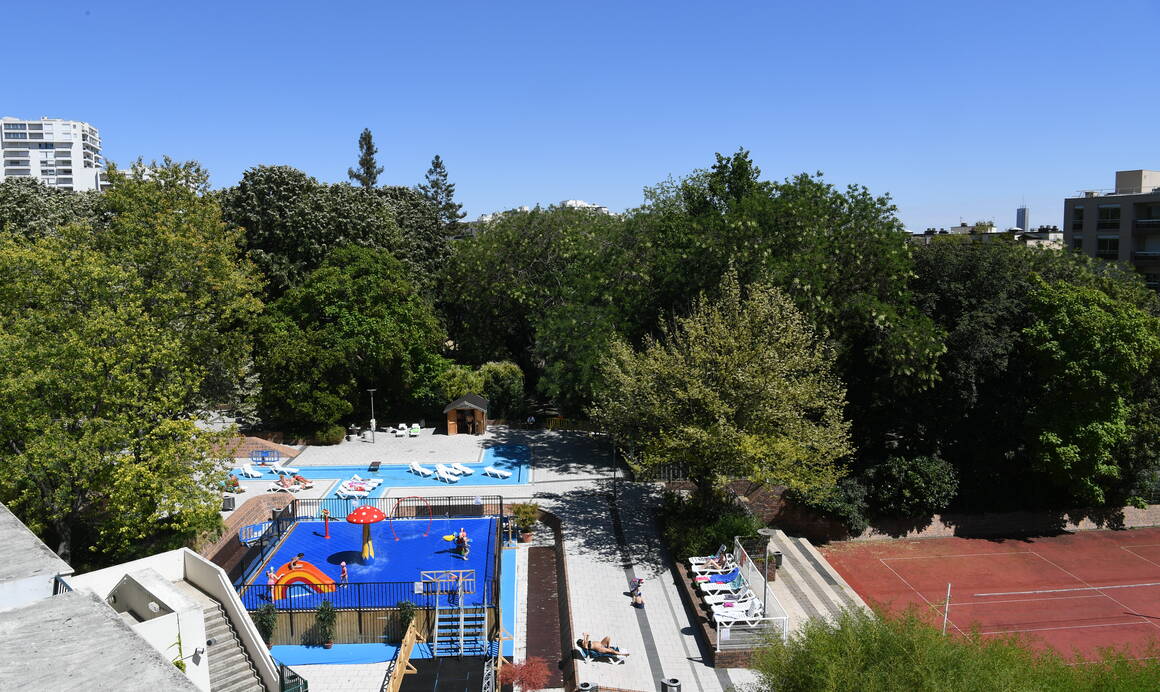 piscine de courbevoie : appel a projet pour une restauration sur la partie extérieure de la piscine