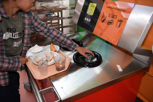 Les nouvelles tables de tri connectées sur les écoles André Malraux et Jean de la fontaine. Elles seront progressivement déployées dans toutes les écoles primaires publiques de la commune afin de lutter contre le gaspillage alimentaire.