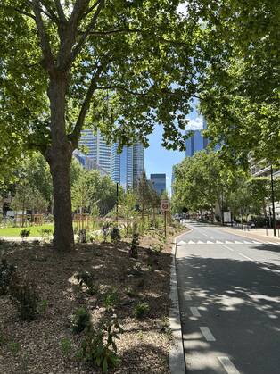 Photo de l'avenue Gambetta à Courbevoie à la fin de la première phase des travaux.