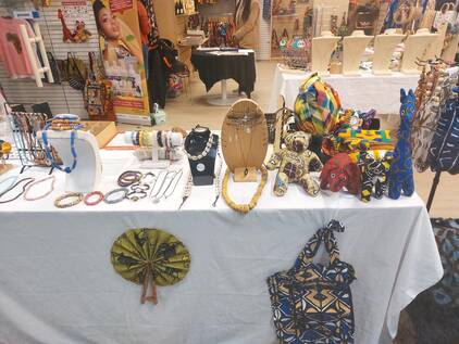 Photo des articles en vente dans la boutique éphémère "Les Instants Charras&Co"