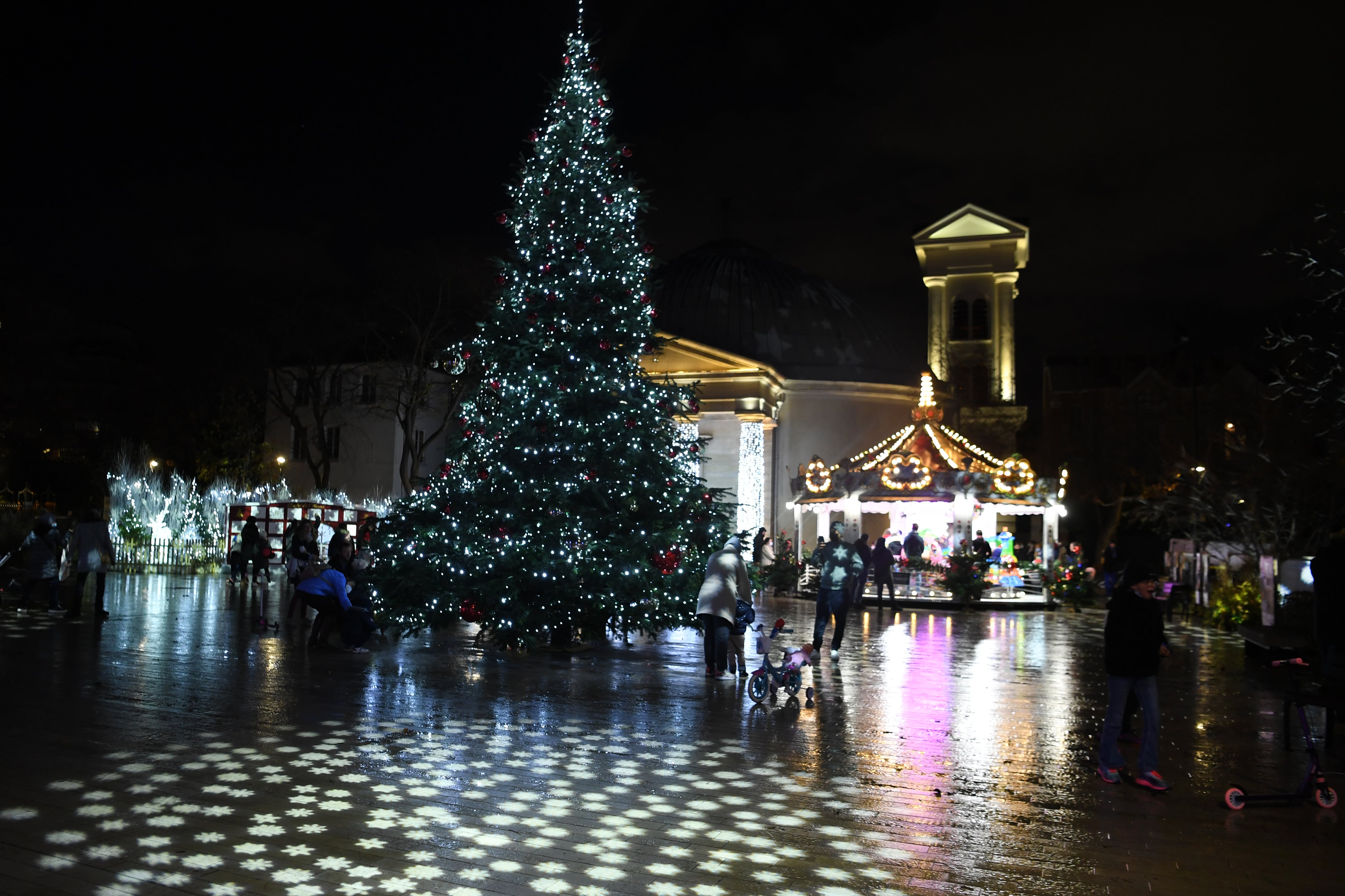 Illuminations de Noel à Courbevoie