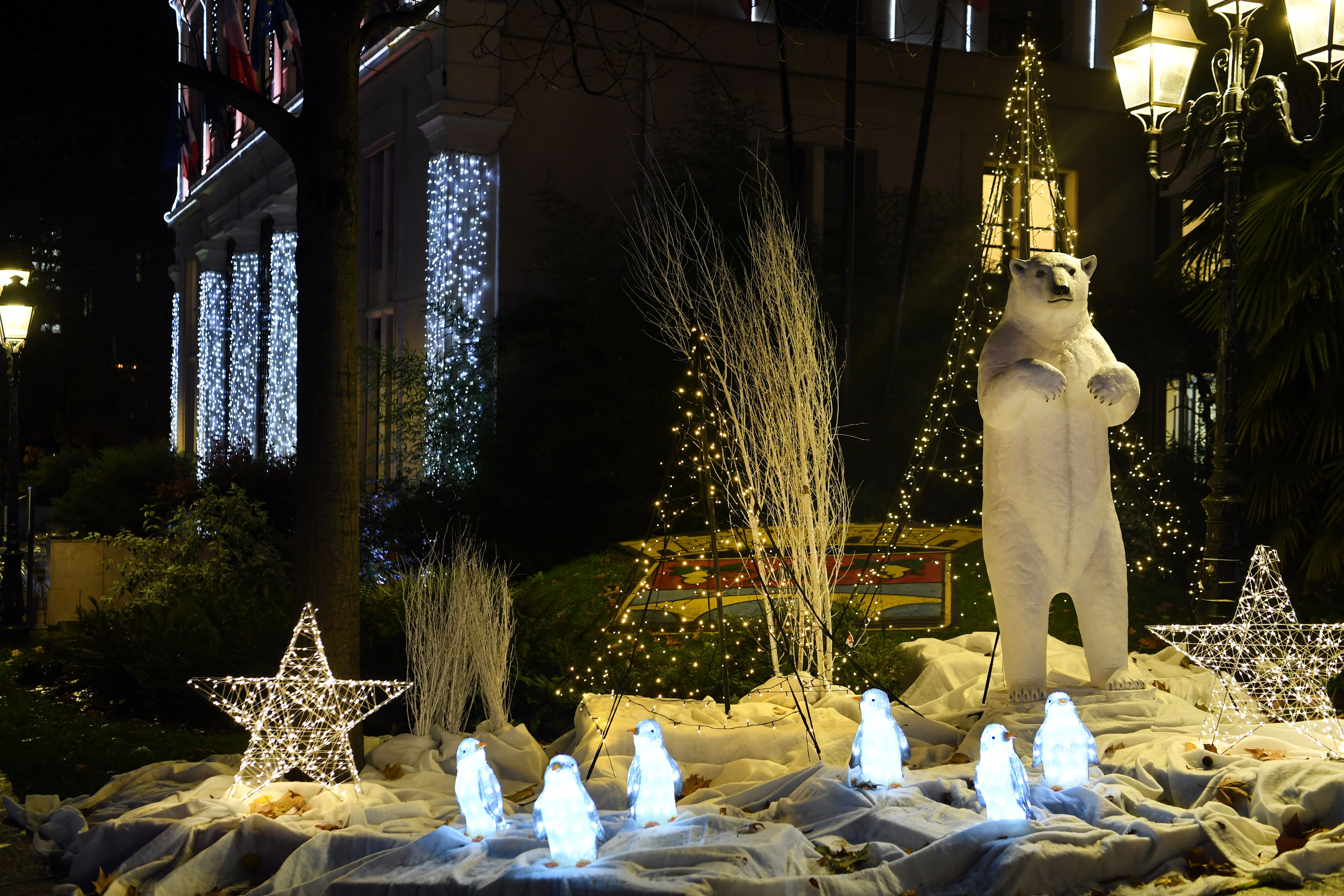 Illuminations de Noel à Courbevoie