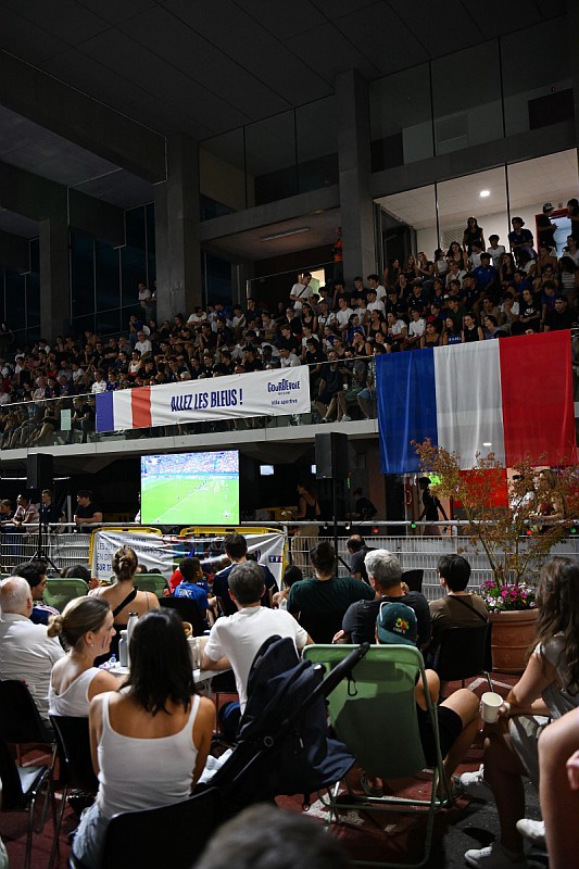Fan zone coupe du monde de rugby à Courbevoie espace Jean Pierre Rives